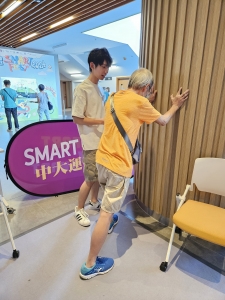 26 SFU Physiotherapy students and teachers participated in the SMART Fest to promote the importance of regular exercise and healthy lifestyles.